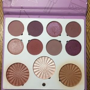 Ofra x Samantha March Life’s A Draft Eyeshadow and Face Palette.